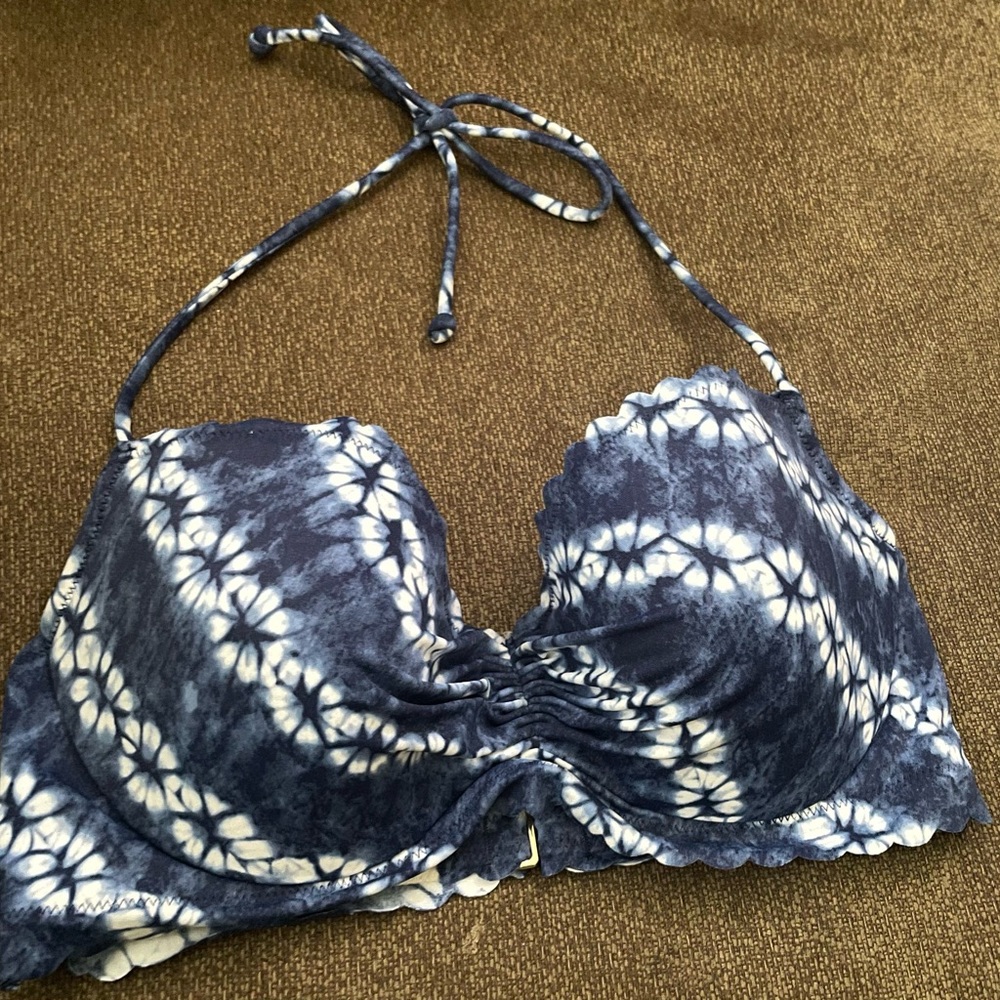 Victoria’s Secret swim top